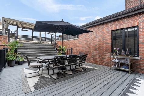 1634 West Surf Street Chicago IL 60657