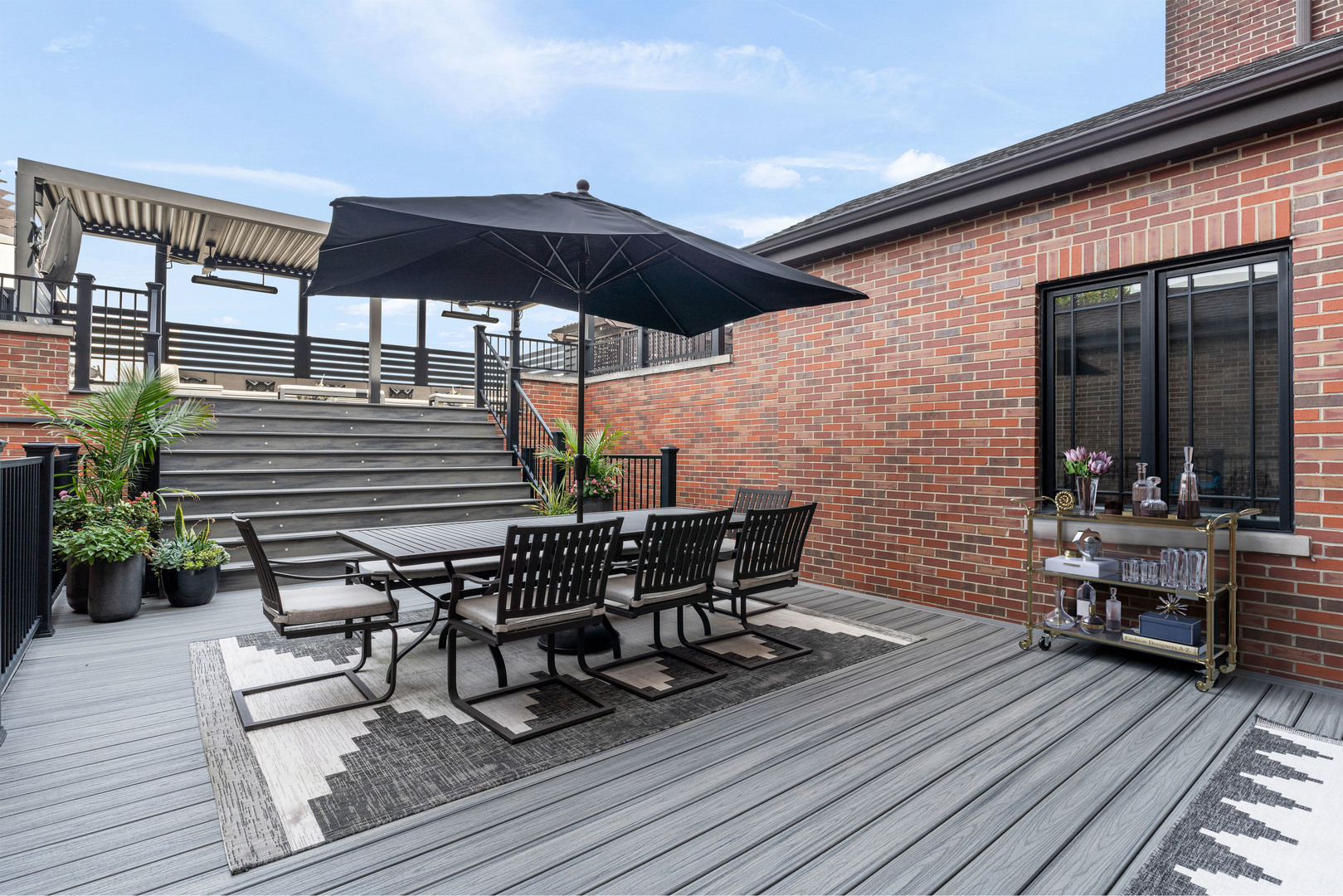 1634 West Surf Street Chicago IL 60657