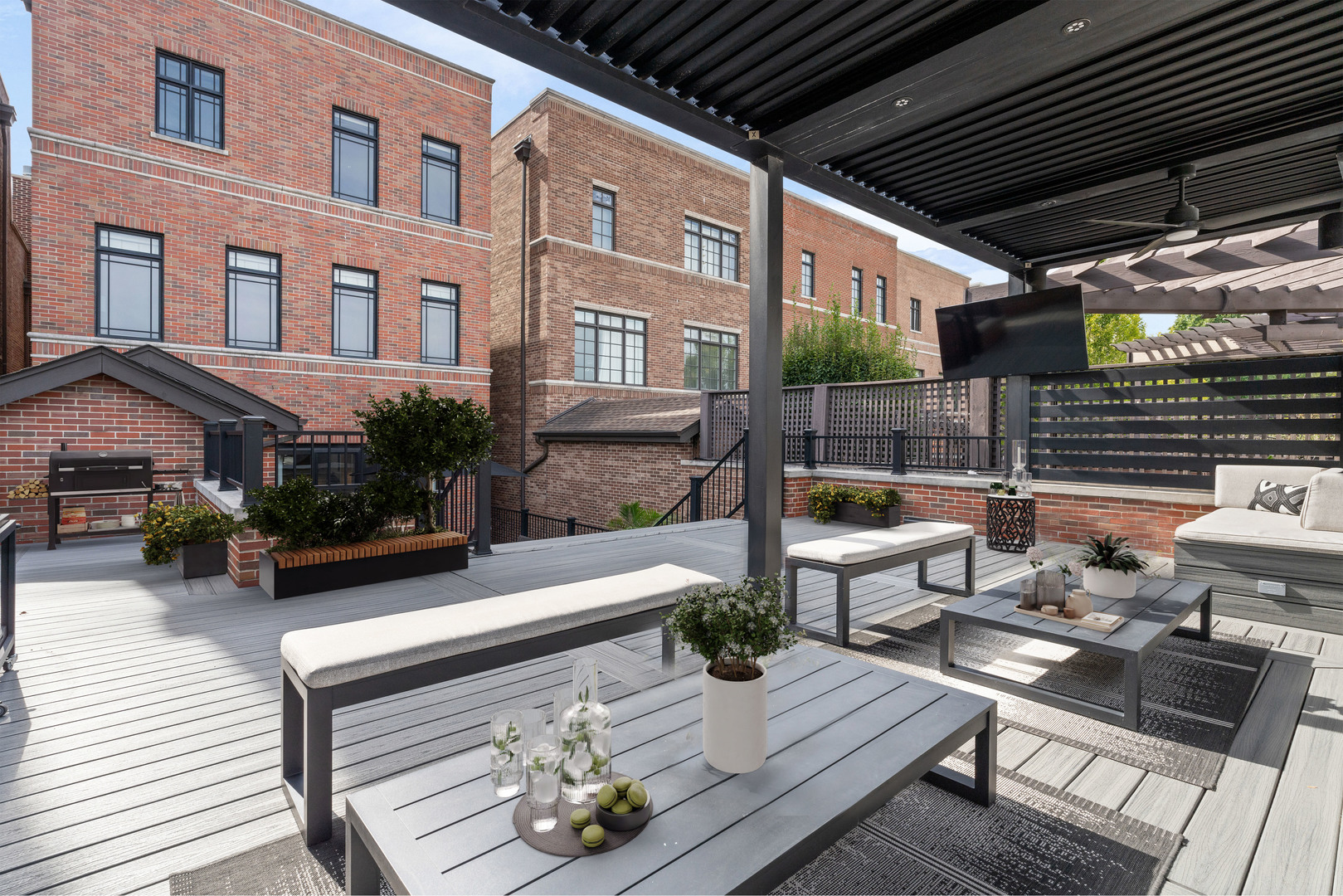 1634 West Surf Street Chicago IL 60657