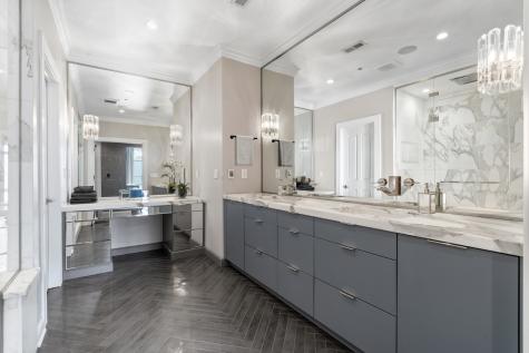 1634 West Surf Street Chicago IL 60657