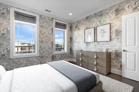 1634 West Surf Street Chicago IL 60657