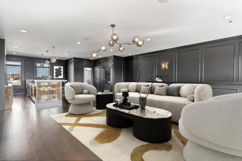 1634 West Surf Street Chicago IL 60657
