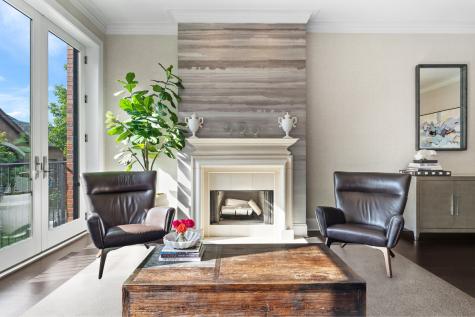 1634 West Surf Street Chicago IL 60657
