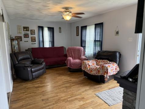 219 East Williams Street Salem IL 62881