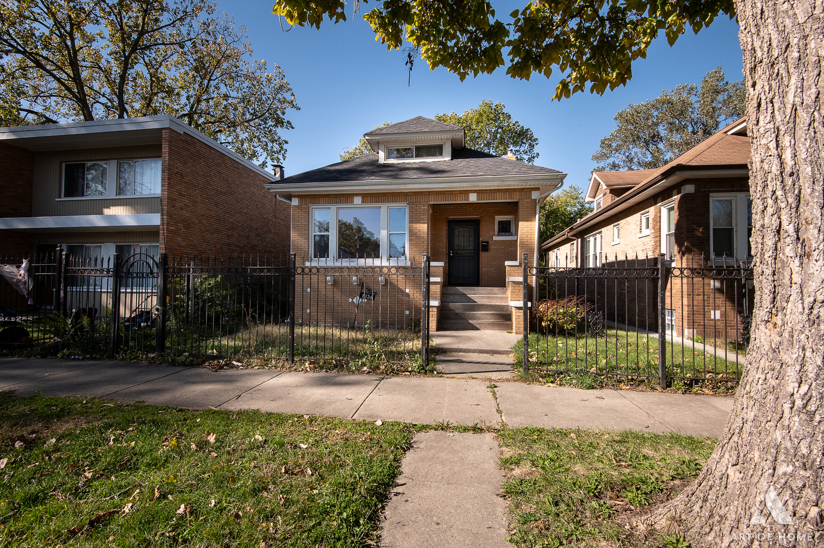 8136 South Manistee Avenue Chicago IL 60617