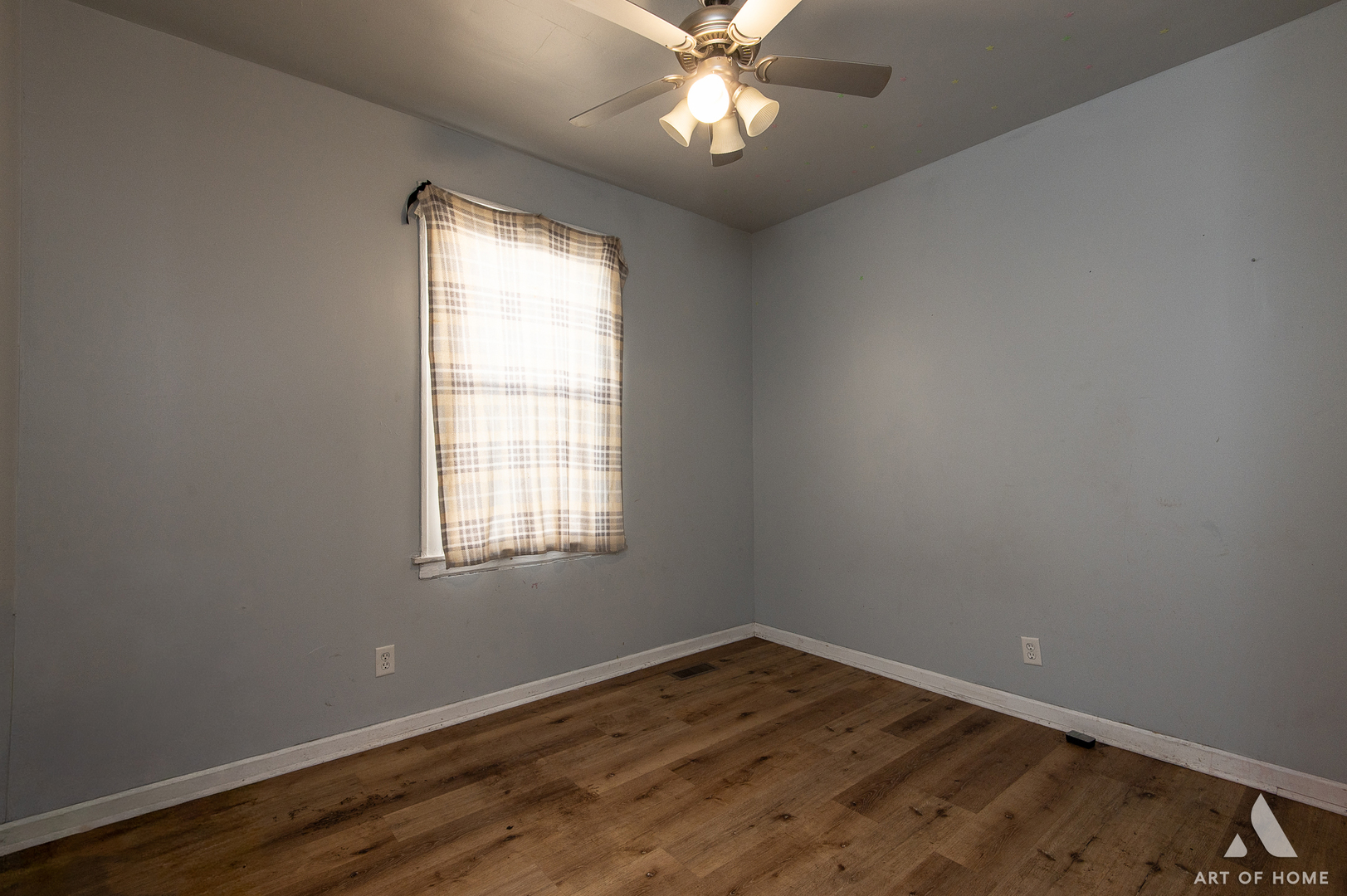 8136 South Manistee Avenue Chicago IL 60617