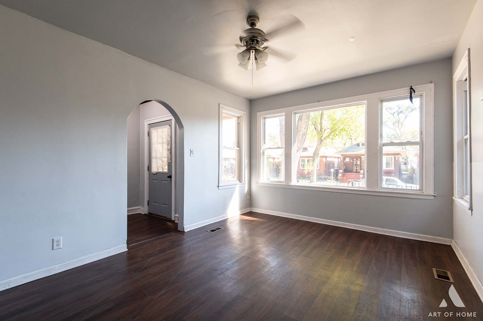 8136 South Manistee Avenue Chicago IL 60617