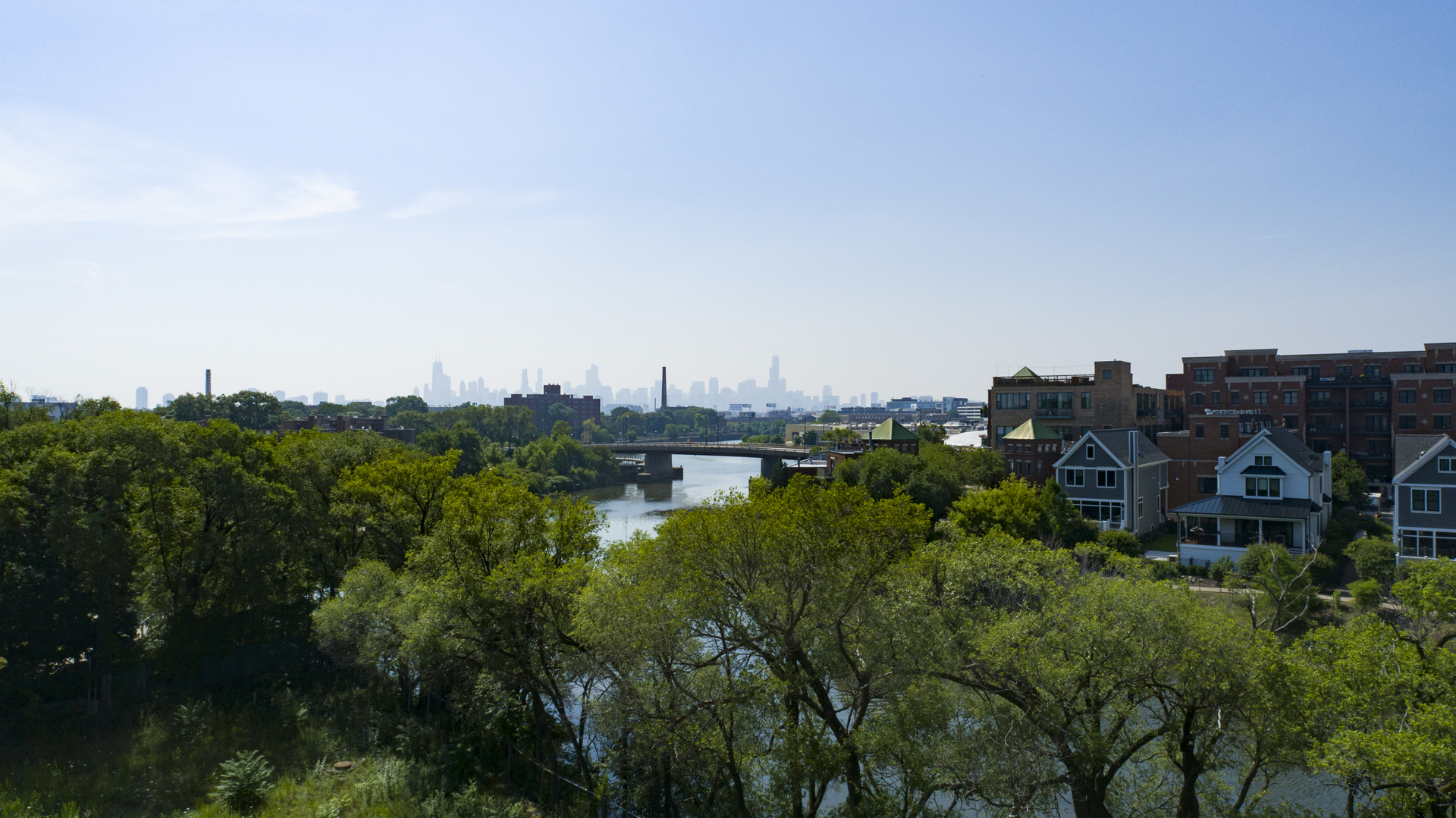 2235 West Oakdale Avenue Chicago IL 60618