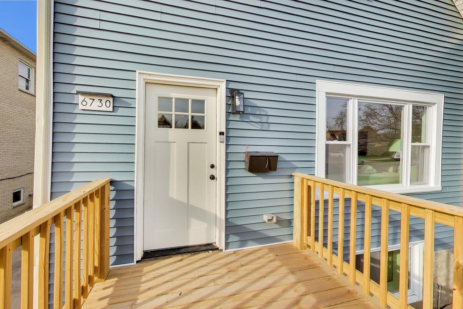 6730 West Dakin Street Chicago IL 60634