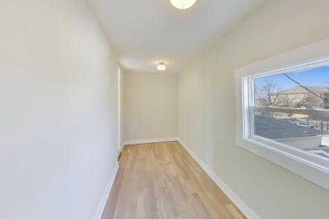 6730 West Dakin Street Chicago IL 60634
