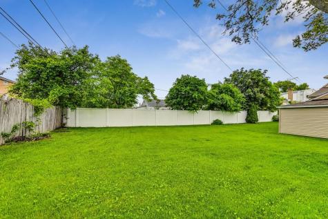 6730 West Dakin Street Chicago IL 60634