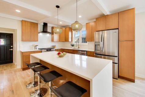 6730 West Dakin Street Chicago IL 60634