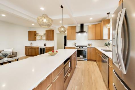 6730 West Dakin Street Chicago IL 60634