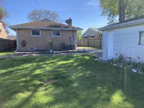 7318 West Lill Street Niles IL 60714