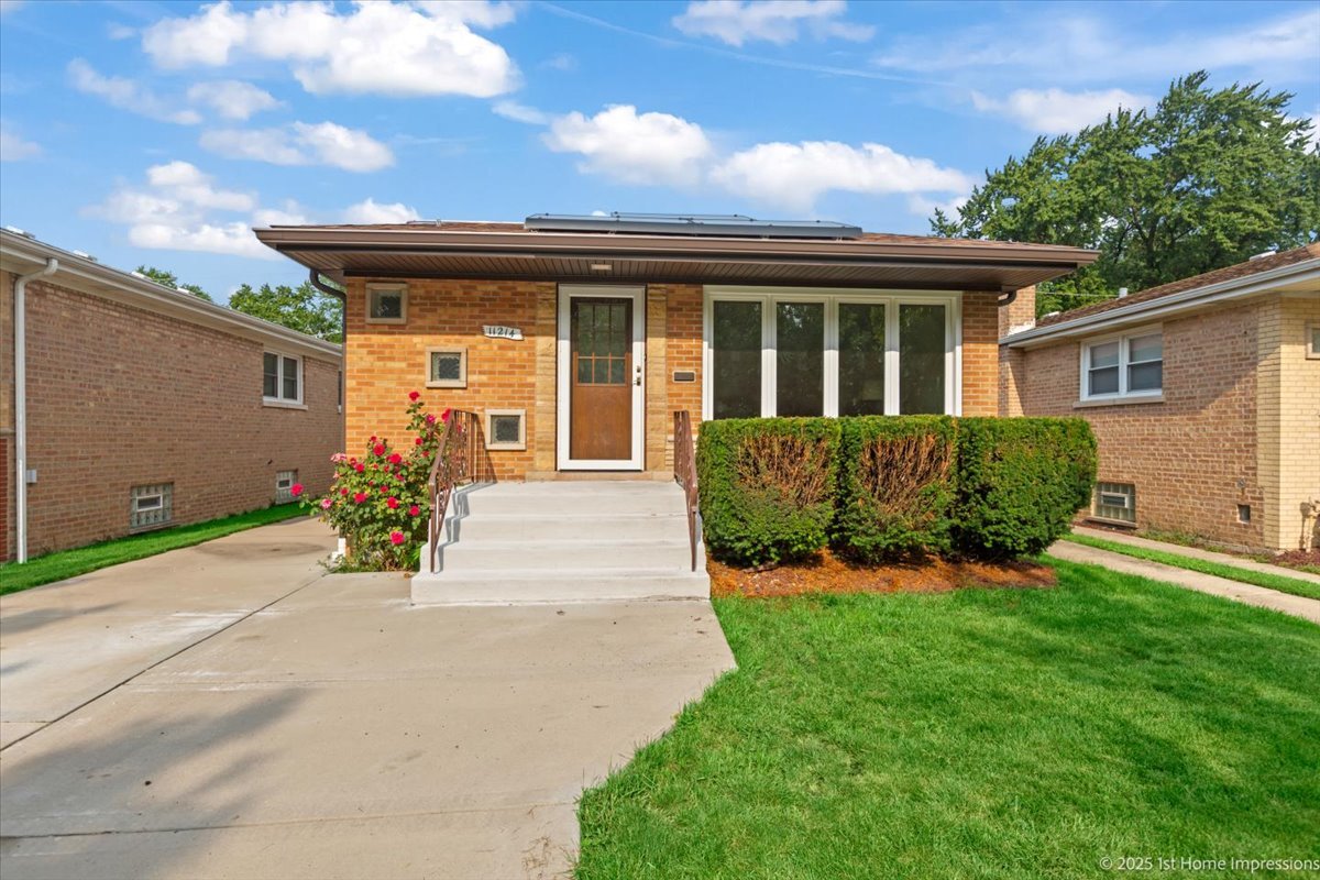 11214 South Sacramento Avenue Chicago IL 60655