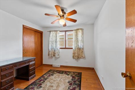 11214 South Sacramento Avenue Chicago IL 60655