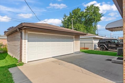 11214 South Sacramento Avenue Chicago IL 60655