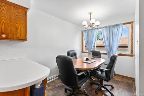 11214 South Sacramento Avenue Chicago IL 60655