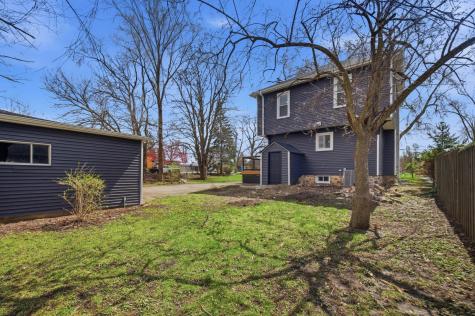 645 East Calhoun Street Woodstock IL 60098