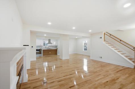 645 East Calhoun Street Woodstock IL 60098
