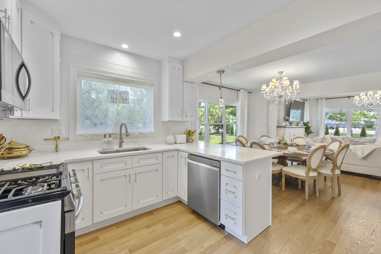 300 Geneva Road Glen Ellyn IL 60137
