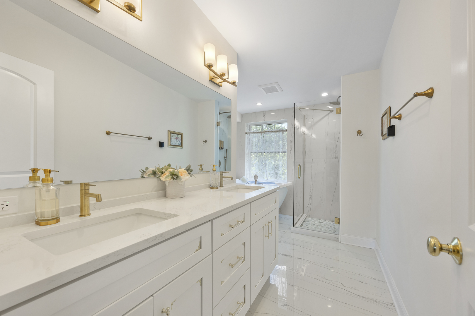 300 Geneva Road Glen Ellyn IL 60137