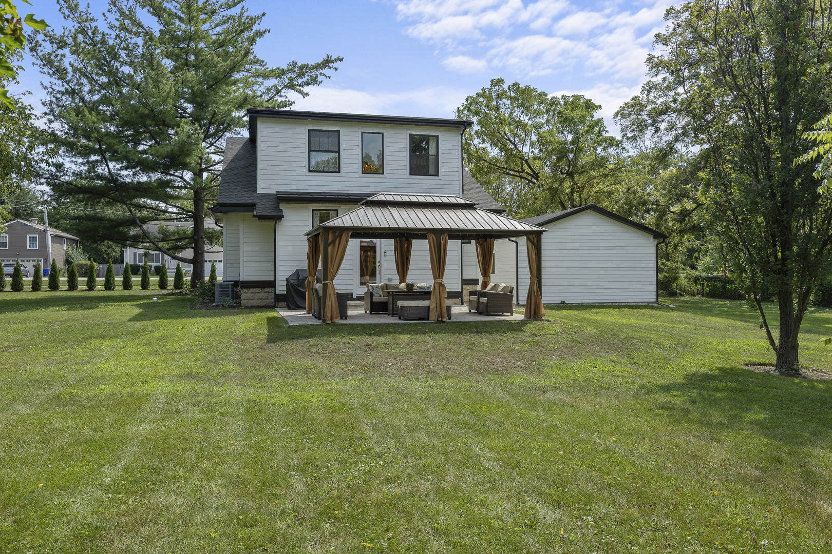300 Geneva Road Glen Ellyn IL 60137