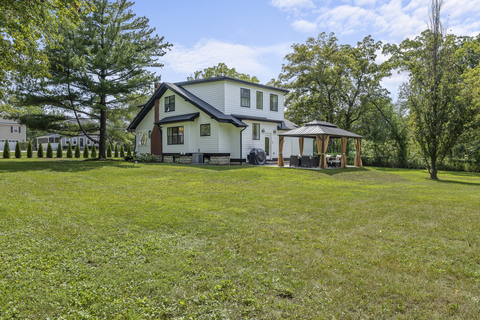 300 Geneva Road Glen Ellyn IL 60137