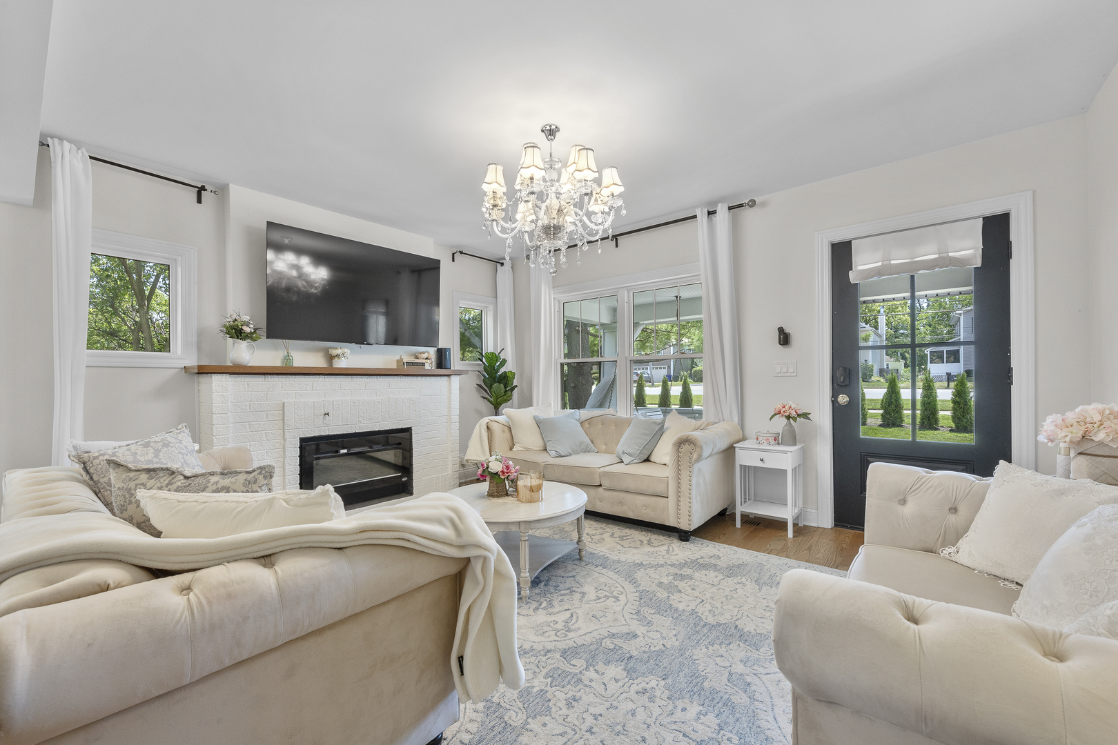 300 Geneva Road Glen Ellyn IL 60137