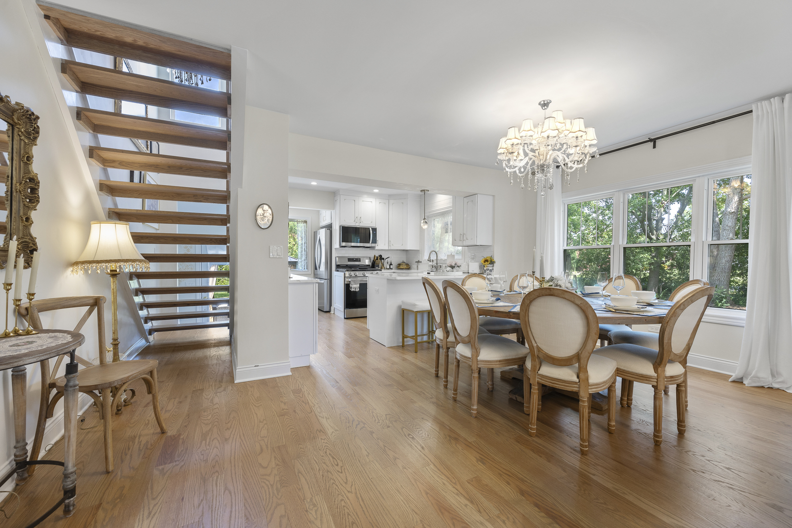300 Geneva Road Glen Ellyn IL 60137