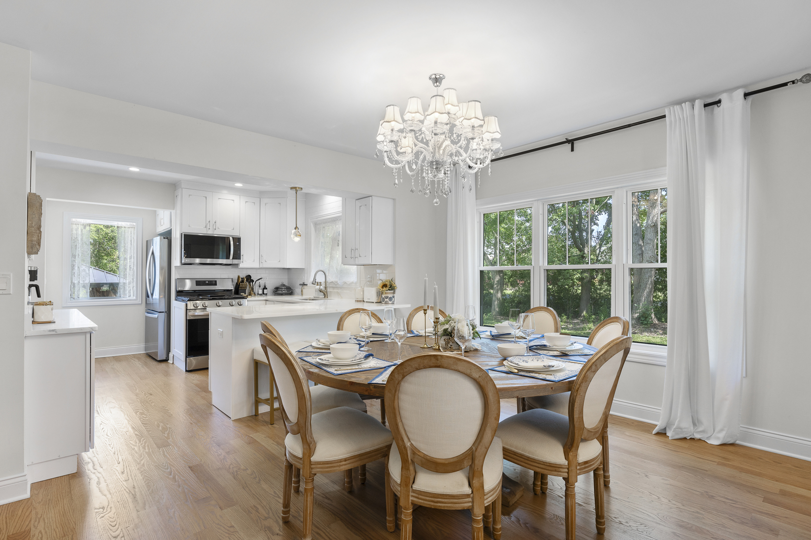 300 Geneva Road Glen Ellyn IL 60137