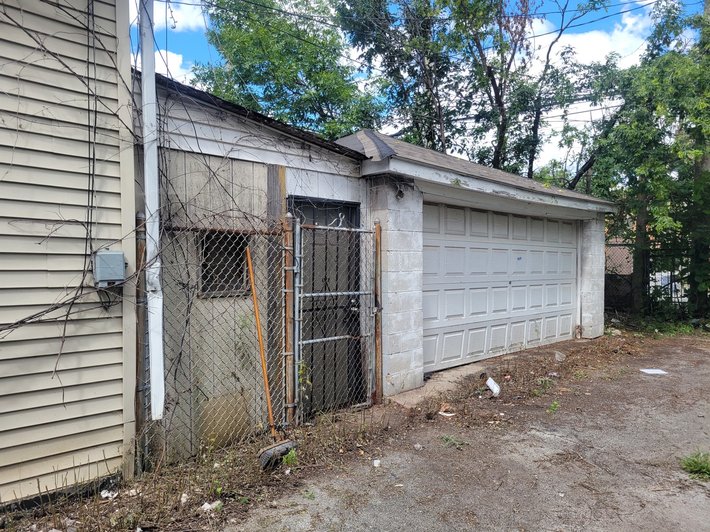 1412 East 75th Street Chicago IL 60619