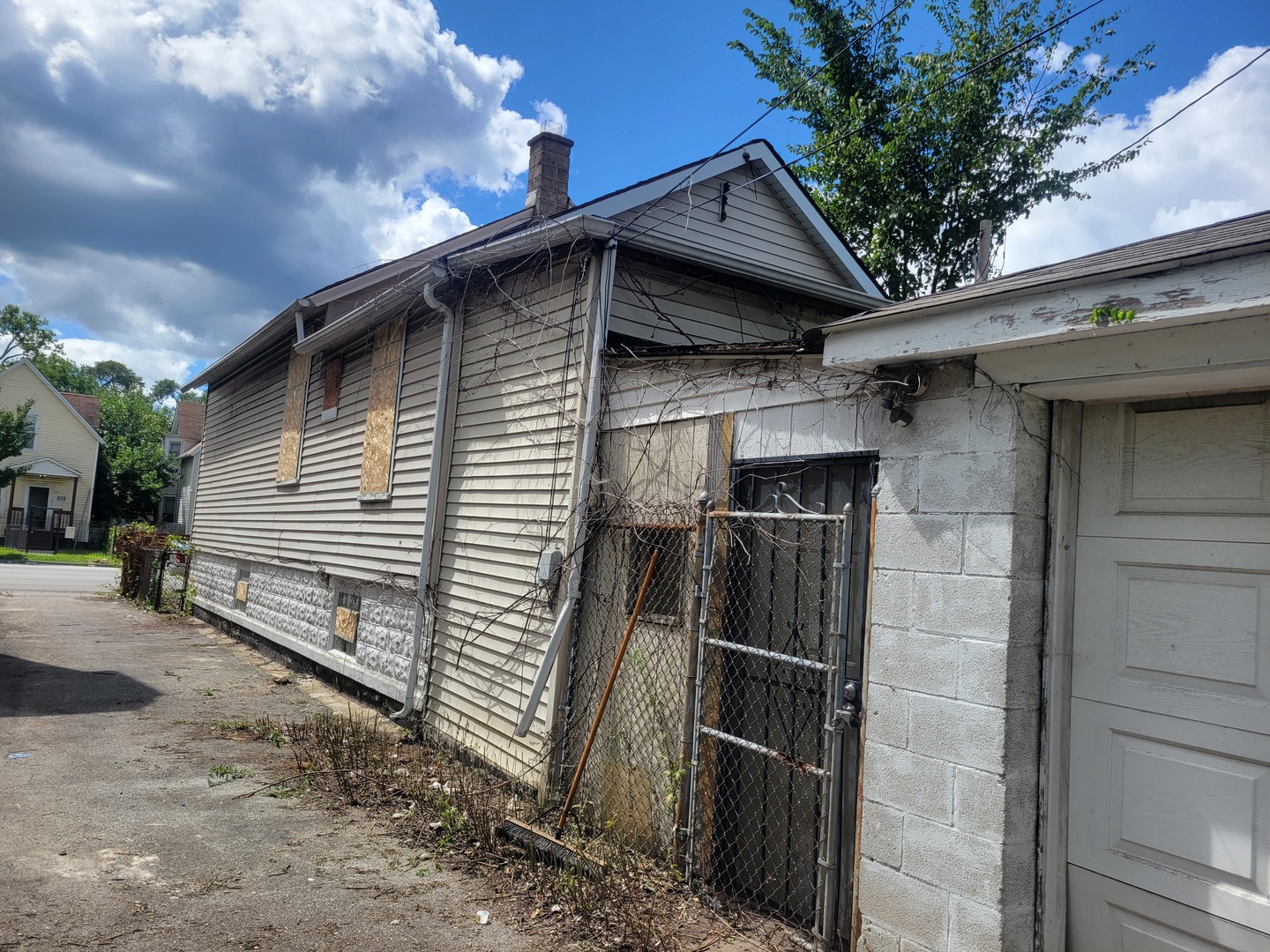 1412 East 75th Street Chicago IL 60619