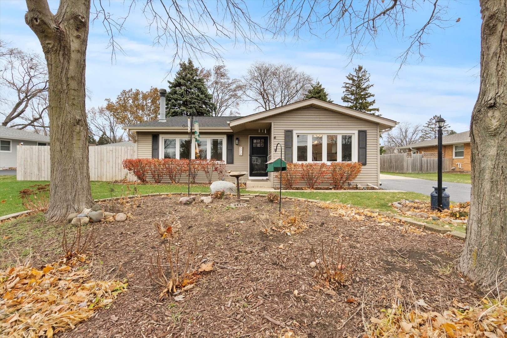 572 Maple Avenue Lisle IL 60532