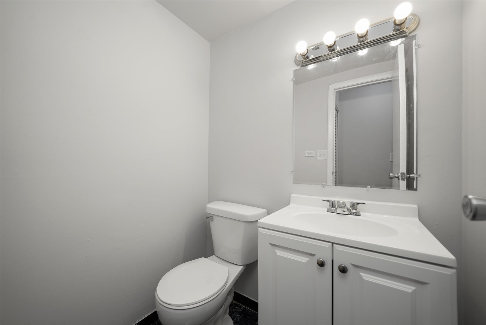 18W118 14TH Street Villa Park IL 60181