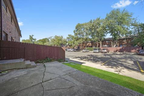 18W118 14TH Street Villa Park IL 60181