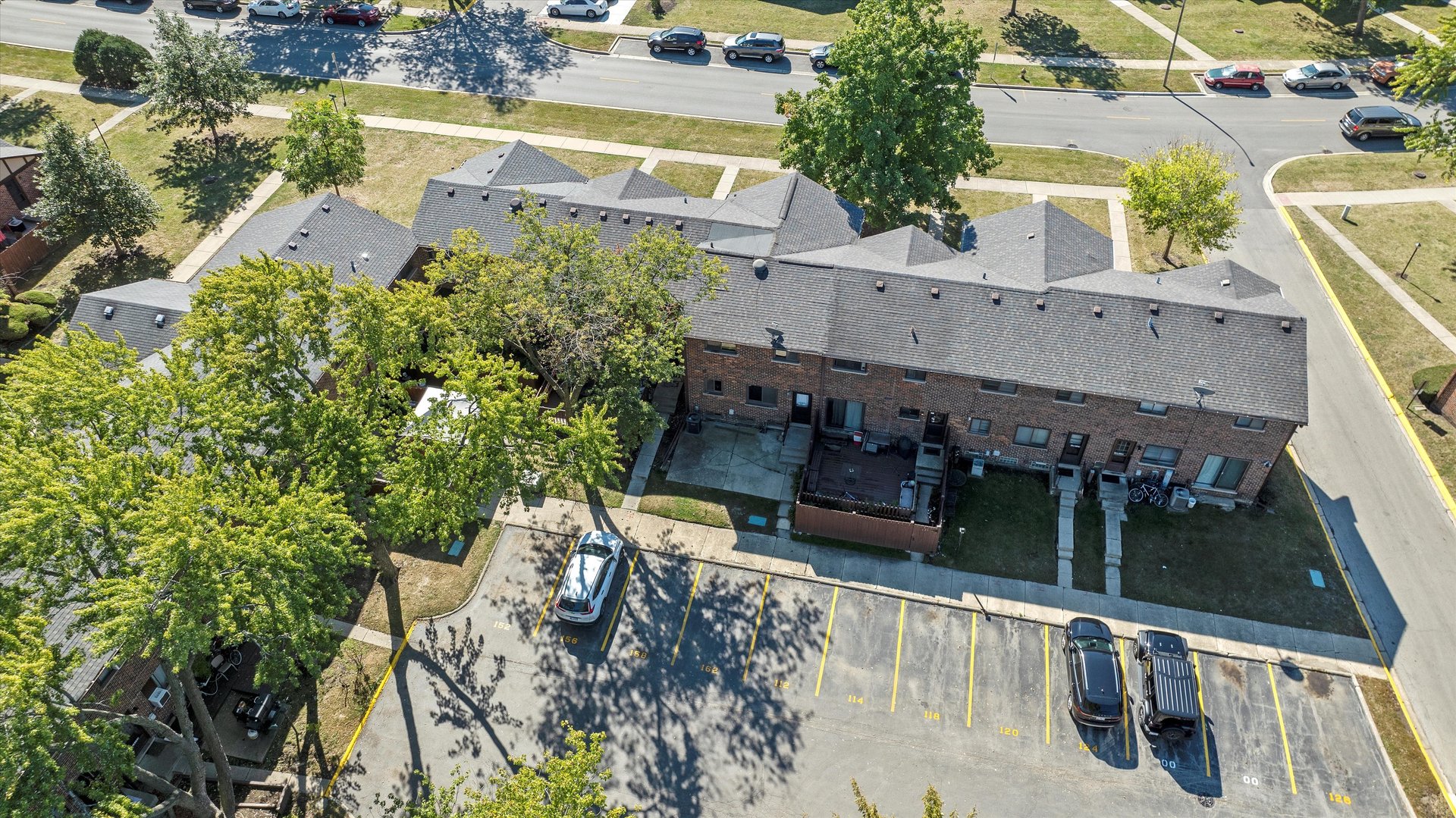 18W118 14TH Street Villa Park IL 60181
