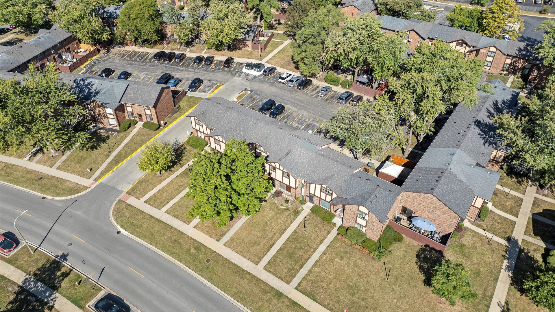 18W118 14TH Street Villa Park IL 60181