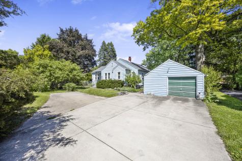 1968 Columbus Street Ottawa IL 61350