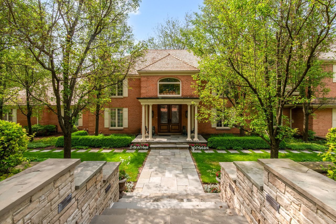 55 South Wynstone Drive S North Barrington IL 60010