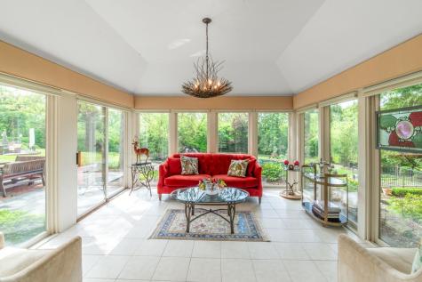55 South Wynstone Drive S North Barrington IL 60010