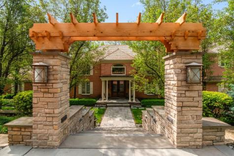 55 South Wynstone Drive S North Barrington IL 60010