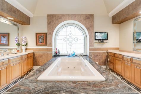 55 South Wynstone Drive S North Barrington IL 60010
