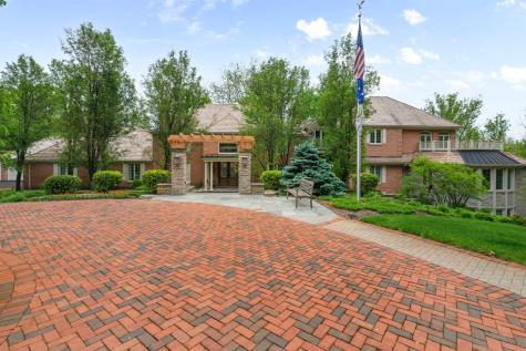 55 South Wynstone Drive S North Barrington IL 60010