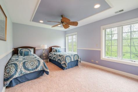 55 South Wynstone Drive S North Barrington IL 60010