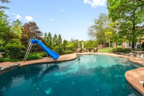 55 South Wynstone Drive S North Barrington IL 60010