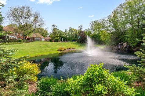 55 South Wynstone Drive S North Barrington IL 60010