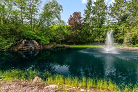 55 South Wynstone Drive S North Barrington IL 60010