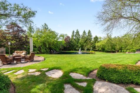 55 South Wynstone Drive S North Barrington IL 60010