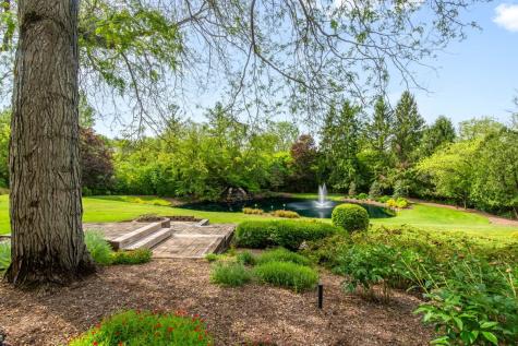 55 South Wynstone Drive S North Barrington IL 60010